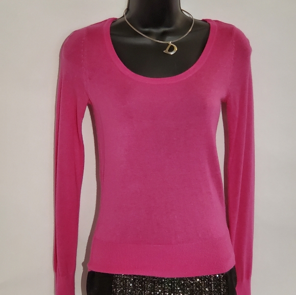 NWT H&M XS Hot Pink Sweater with Keyhole Back - Picture 2 of 7